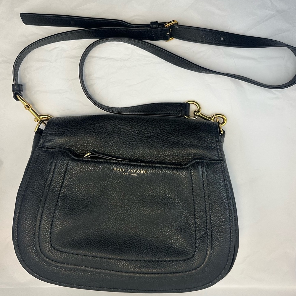 MARC JACOBS
Empire City Leather Messenger Bag
